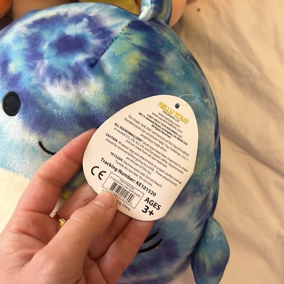 Squishmallows Luther The 8' Blue Tie Dye Tiger Shark - Picture 6 of 6